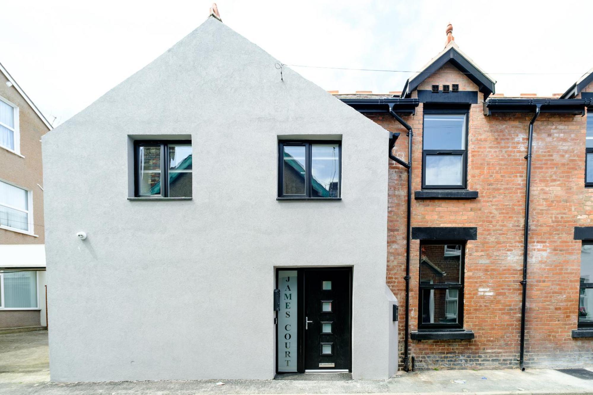 James Court Apartments By Staycay Llandudno Exterior photo