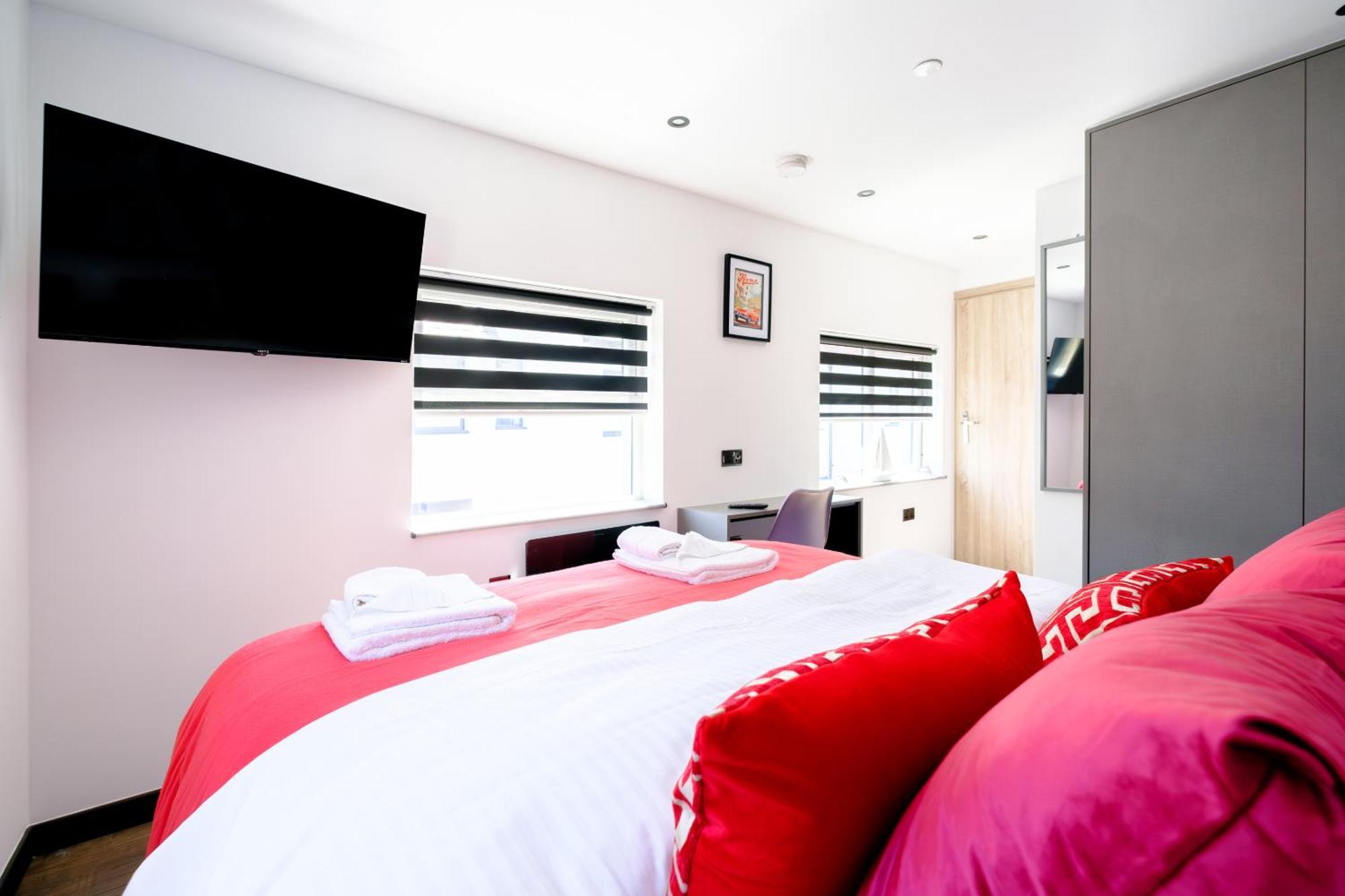 James Court Apartments By Staycay Llandudno Exterior photo